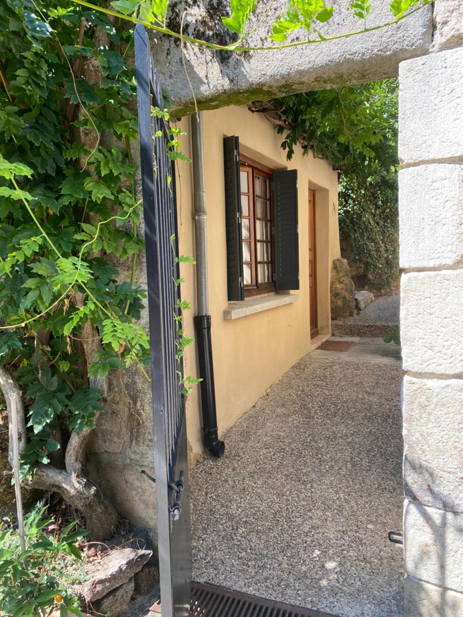 Auberge De La Tour De Brison Sanilhac  Oda fotoğraf